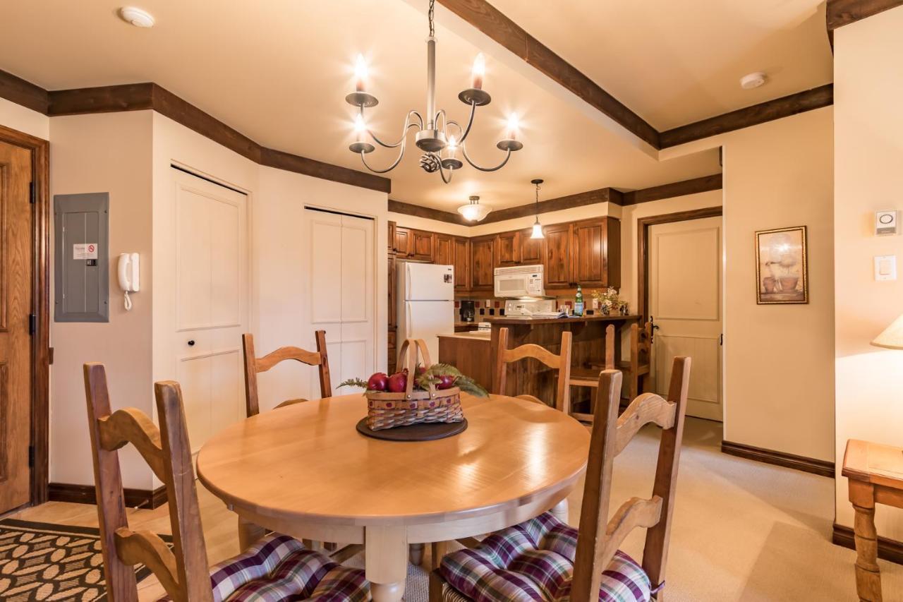 Algonquin By Tremblant Sunstar Apartment มงต์-ทร็องบล็องต์ ภายนอก รูปภาพ